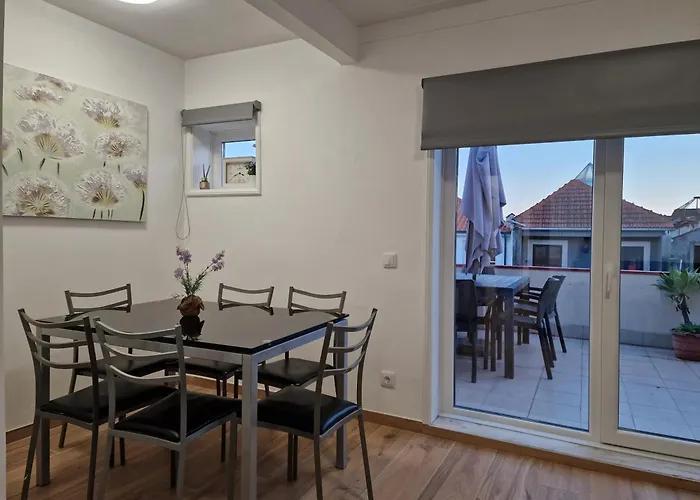 Pretty Flat With Terrace, Air Cond, Free Parking, By With Lda