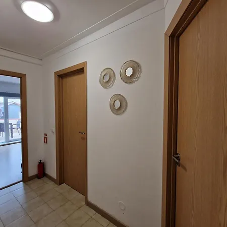 Апартаменты Pretty Flat With Terrace, Air Cond, Free Parking, By With Lda *