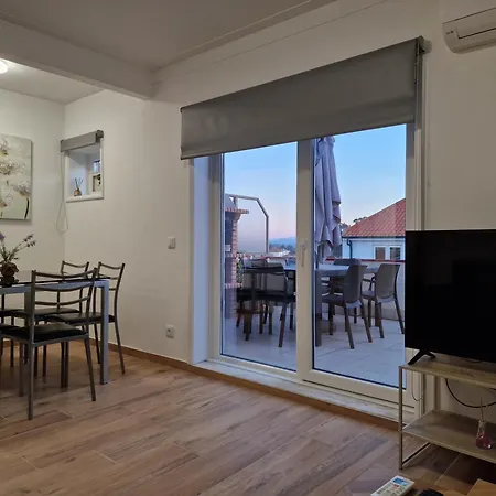 Pretty Flat With Terrace, Air Cond, Free Parking, By With Lda Apartment Porto