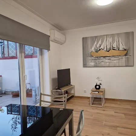 Lejlighed Pretty Flat With Terrace, Air Cond, Free Parking, By With Lda *