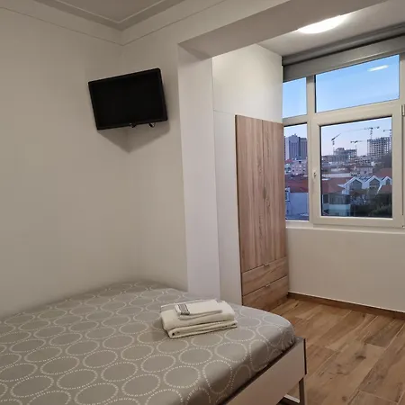 Pretty Flat With Terrace, Air Cond, Free Parking, By With Lda Lejlighed *