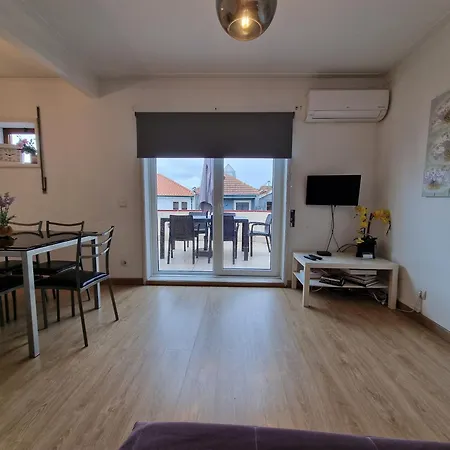 Pretty Flat With Terrace, Air Cond, Free Parking, By With Lda *