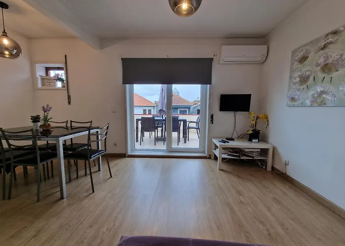 Pretty Flat With Terrace, Air Cond, Free Parking, By With Lda *
