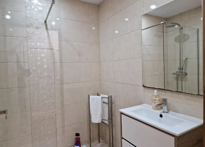 Pretty Flat With Terrace, Air Cond, Free Parking, By With Lda